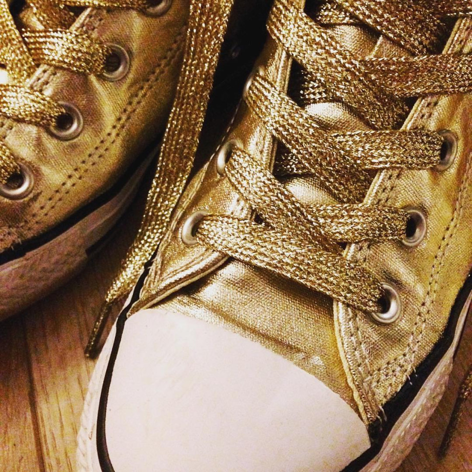 Flat Gold Shoelaces ← Great glitter 