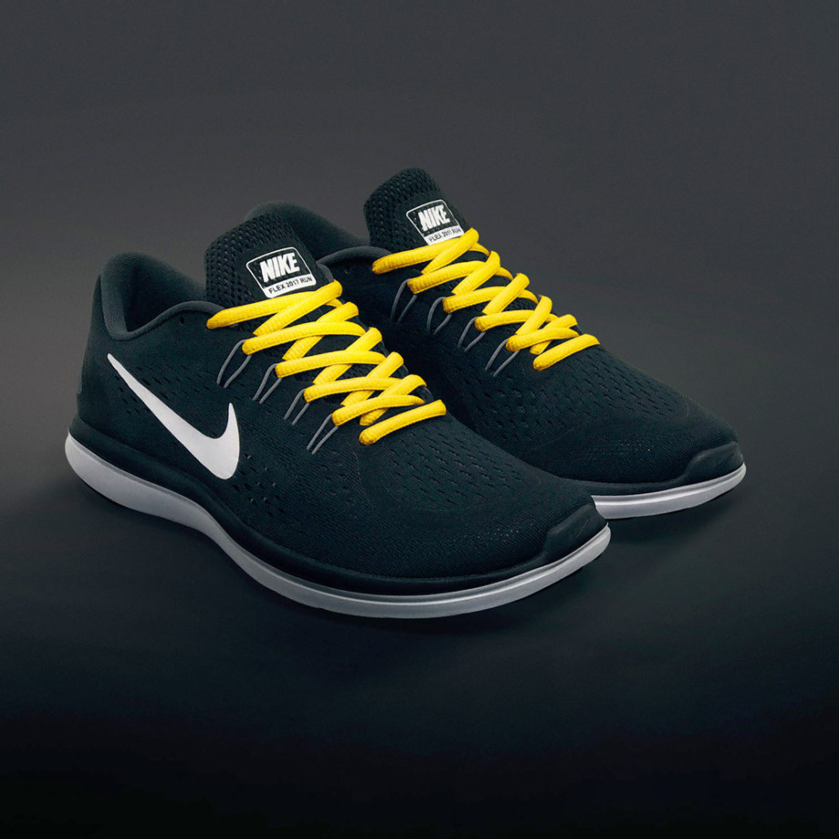 nike trainers yellow laces